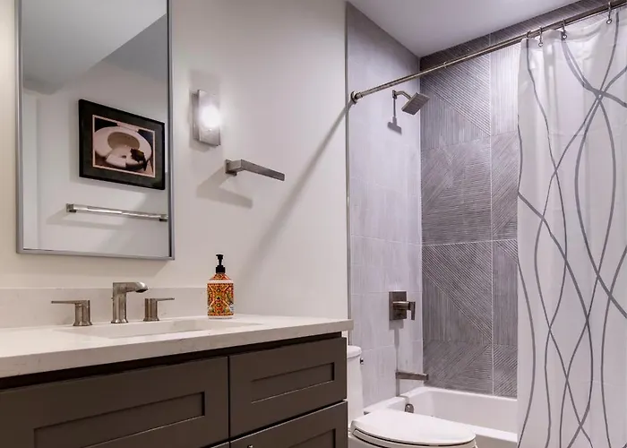 Stylish 2br Stunner In Unbeatable Location Apartamento *