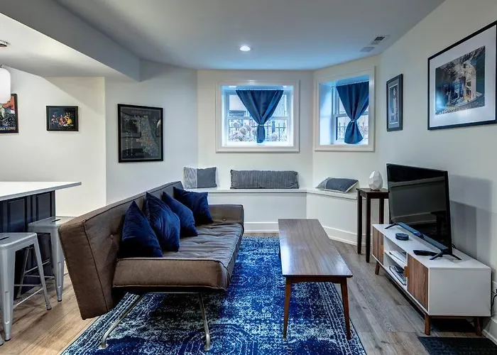 Stylish 2br Stunner In Unbeatable Location * Chicago