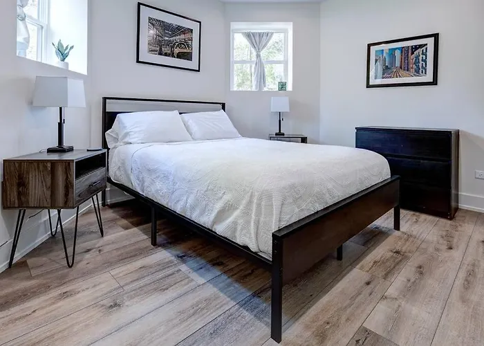 Stylish 2br Stunner In Unbeatable Location Apartamento