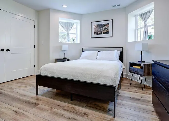 Stylish 2br Stunner In Unbeatable Location *