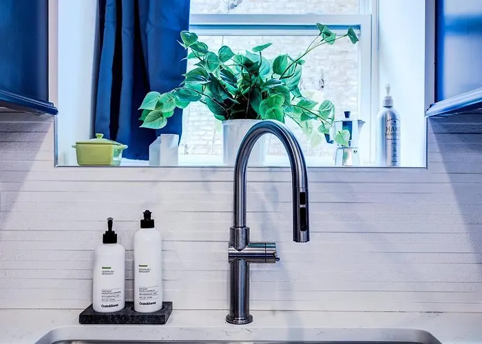 Stylish 2br Stunner In Unbeatable Location Apartamento