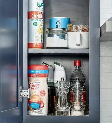 Stylish 2br Stunner In Unbeatable Location * Chicago